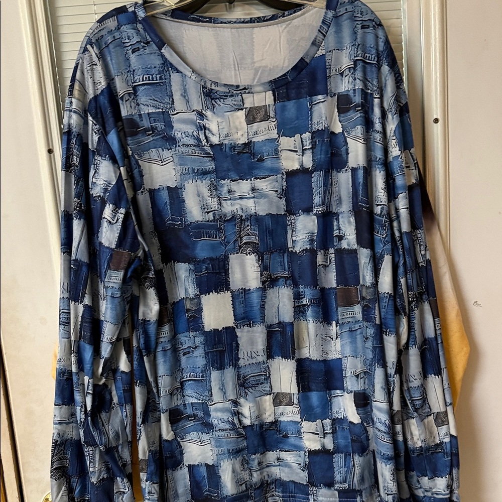 Women’s Long Sleeve Scoop Neck Top - Blue Patchwork Print